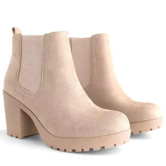 Soda Chelsea Beige Ankle Booties - Picture 2 of 4